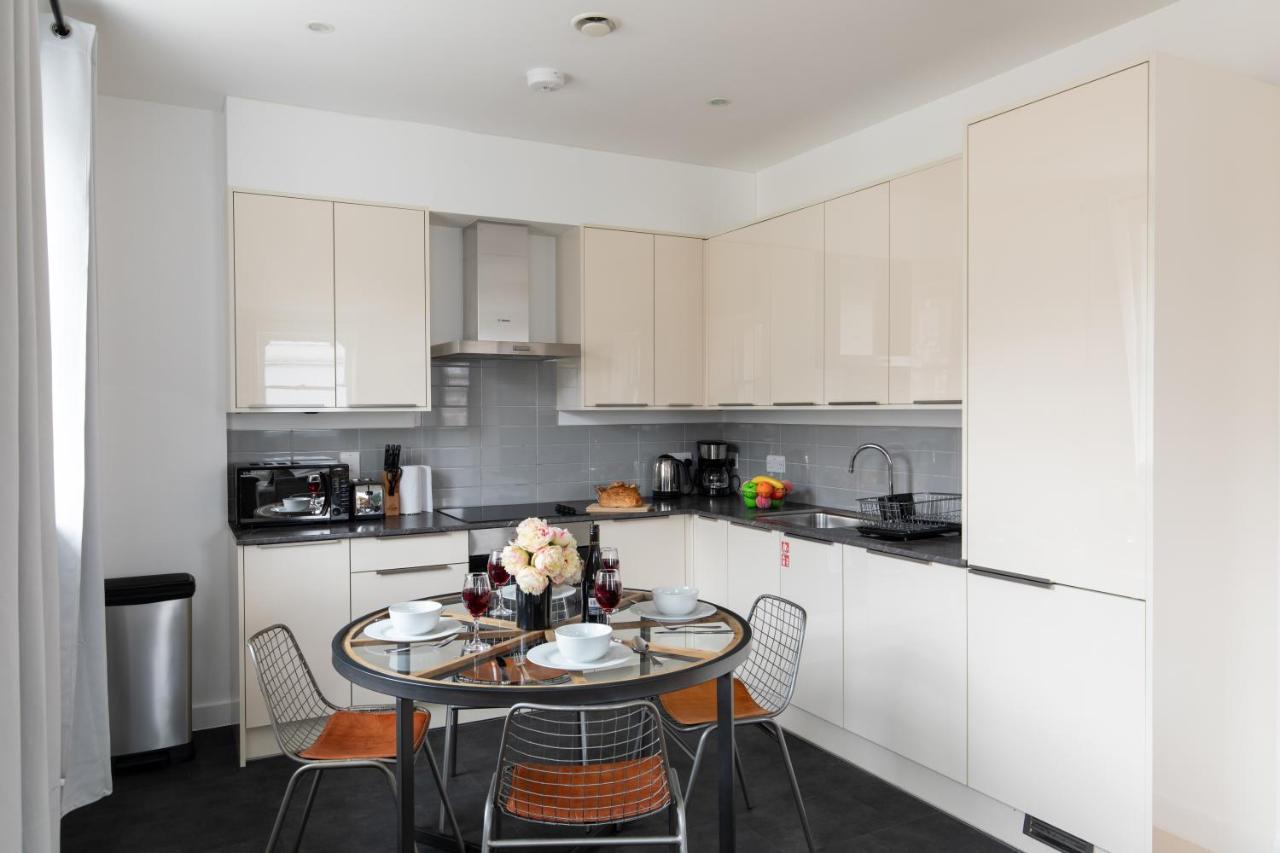 Homely – Prestige Camden Apartment